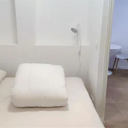 Апартаменты Delille Centre 01 *